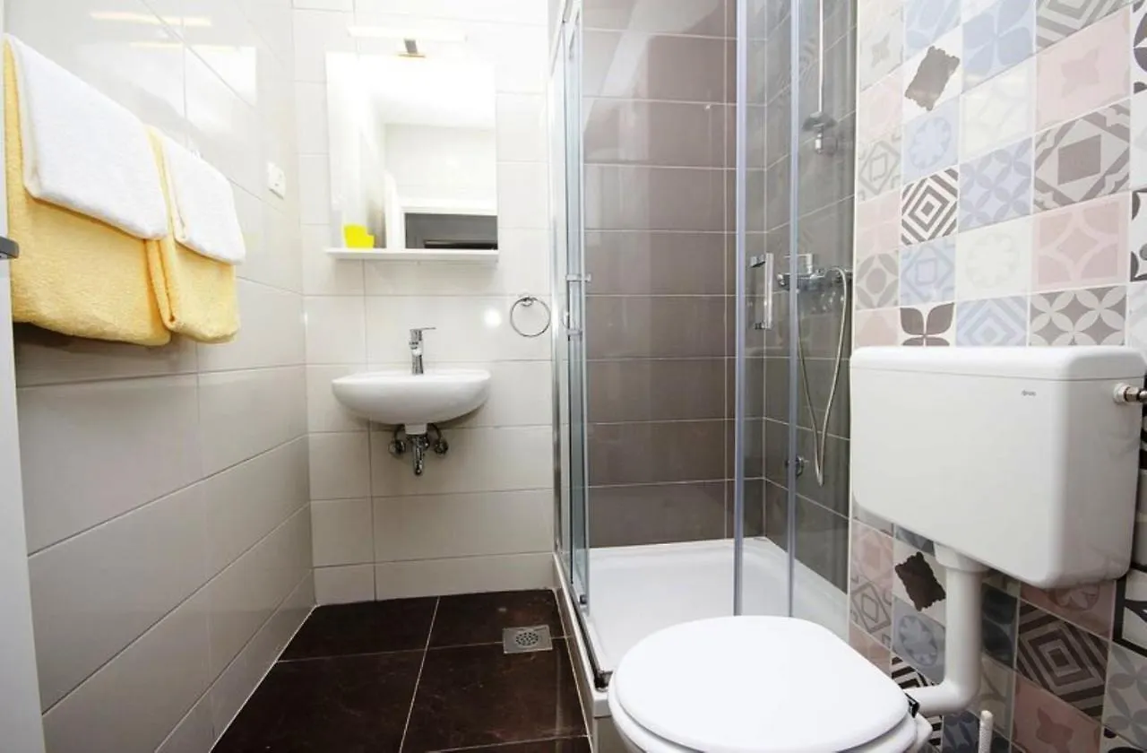 Arianna Mare Rooms Rovinj Panzió